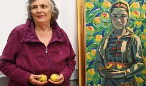 The model of the Master's "Girl with Apples" met her portrait 83 years later (PHOTOS) - 1