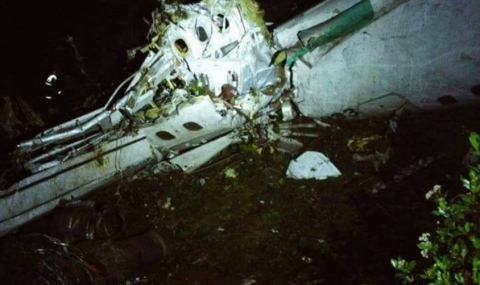 Самолет с бразилски футболисти се разби в Колумбия (ВИДЕО) - 1