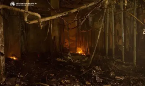 Bloody night in Ukraine: Russian strikes kill children and destroy shopping mall - 1