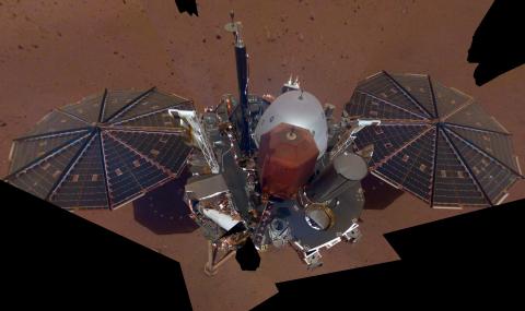 Марсоходът InSight се удари с лопата, за да се поправи - 1