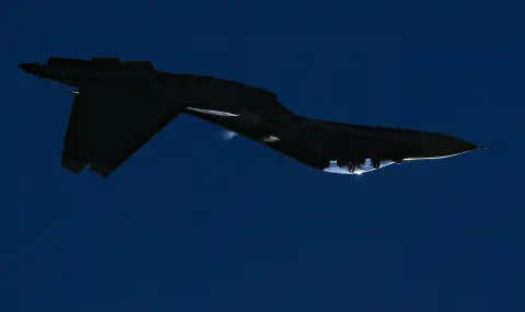 Украински дронове поразиха пет руски изтребителя в Крим - 1