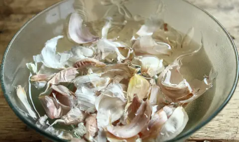 Лесен начин на обелите чесъна с пластмасова капачка (ВИДЕО) - 1