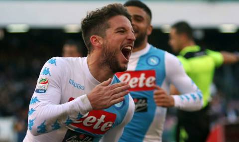 Манчестър Юнайтед ухажва нападател на Наполи - 1