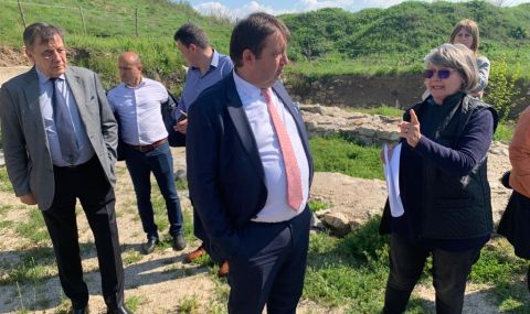 Иван Шишков: Част от АМ „Тракия” започва да добива вида на пътя „Чирпан – Стара Загора” - 1