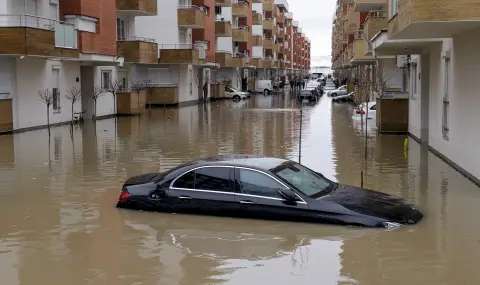 Наводнения в Косово отлагат учебната година до 12 януари - 1