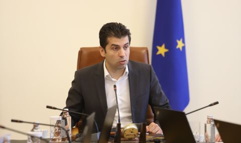 Петков отлага ходенето в Азербайджан заради гласуването на актуализацията на бюджета - 1