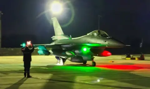 Пристигнаха последните два F-16 Block 70 по първия договор с „Локхийд Мартин“ 