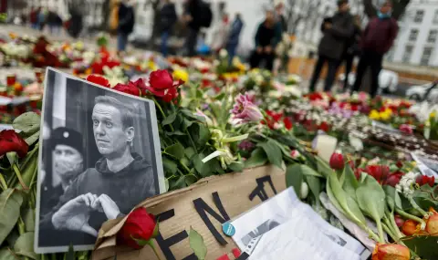 Забранено е на траурните агенции да погребват Навални - 1