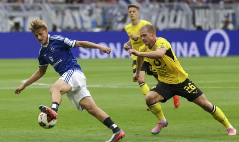 Borussia Dortmund kicks off new season with win over Hamburg - 1