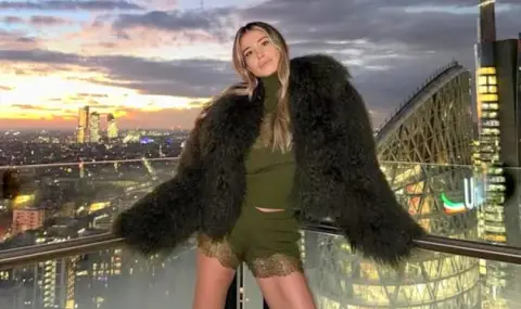 Спортна журналистка е по-секси отвсякога - 1