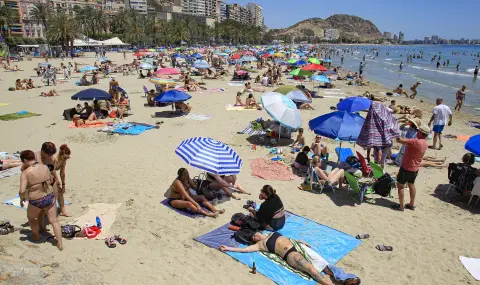Необичайно горещо време в Испания, няколко града поставиха температурни рекорди - 1