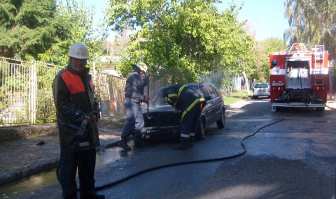 Кола се запали в движение в Благоевград - 1