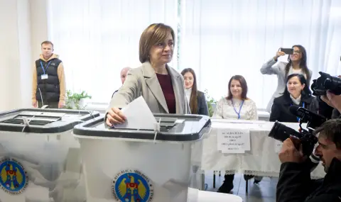 In Moldova's elections, the incumbent president faced an unusual opponent - Russian intelligence department 11  - 1