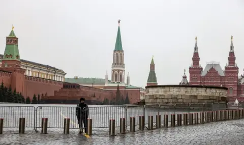 Руският Върховен съд ще разгледа иск за отстраняване на единствената антивоенна партия от изборите за Държавна дума