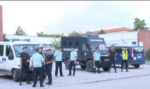 Жандармерия и полиция завардиха &quot;Орландовци&quot; заради жесток масов бой между цигани - 1