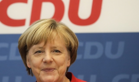 Чакането свърши: Меркел се кандидатира отново - 1