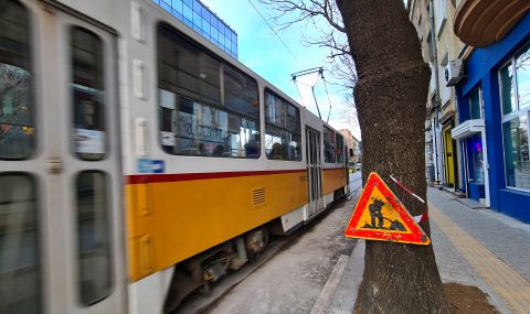 Дерайлира трамвай 22 в София - 1