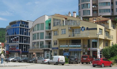 Спецпрокурори претърсват финансова къща на братя Галеви в Дупница - 1