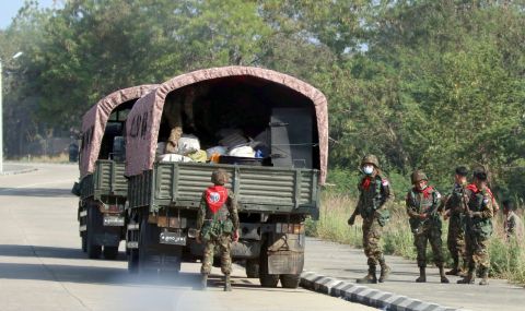 Стотици са арестувани при военния преврат в Мианма - 1