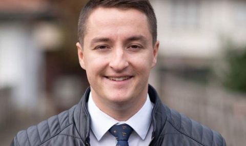 Божанков: Хиляди хора бяха сменени от служебната власт на президента и на тяхно място бяха поставени военни лица - 1