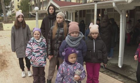 Киев: Евакуираме децата от южния фронт - 1