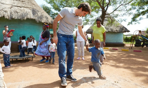 Роджър Федерер подпомага деца в Южна Африка - 1