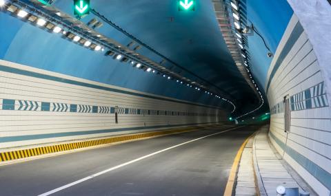 Строят най-дългия подводен жп тунел в Европа - 1