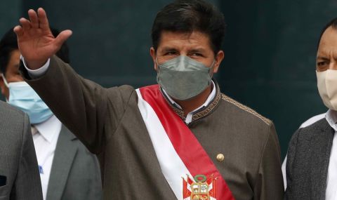 Перу: Президентът оцеля след втори опит за импийчмънт - 1