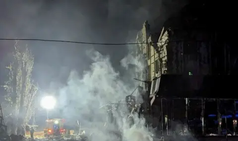Силни експлозии в Одеса, дронове летят над града - 1