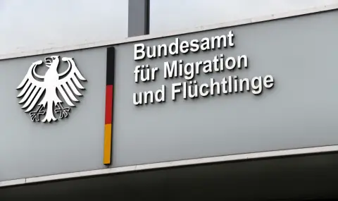 Германия отчита първи спад в броя на бежанците от 2011 г. - 1