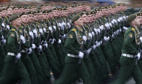 Русия готви военен парад в Мариупол за 9 май - 1