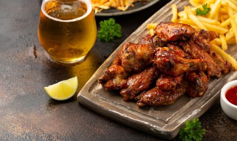 Рецепта на деня: Пилешки крилца с ароматна марината на скара - 1
