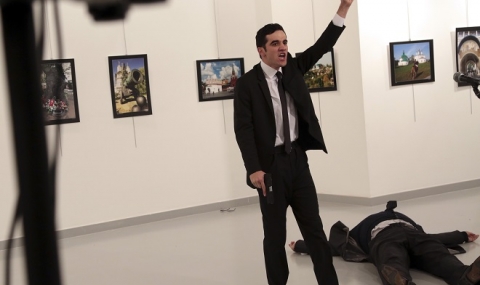 Убиецът на руския посланик не минал през полицейски скенер - 1