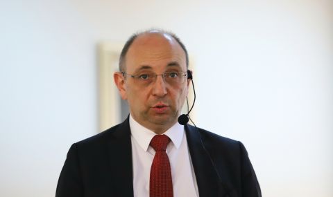 Николай Василев: От влизането на България в ЕС в страната не са правени  важни реформи - 1