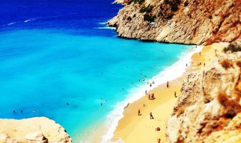 Гръцкият туризъм губи половин милиард евро - 1