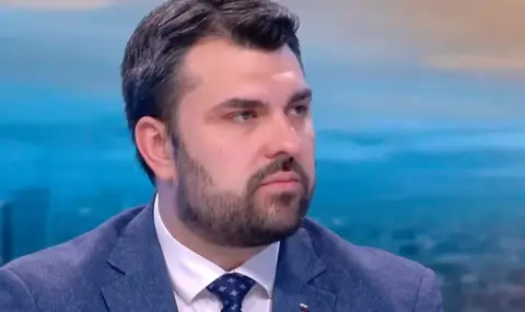 Наказват членовете на секционна комисия, разрешили на външния министър да гласува само със снимка на личната карта   - 1