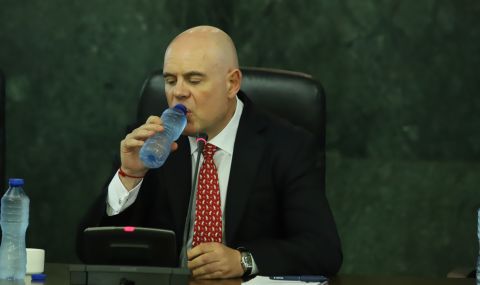 Второ предложение за освобождаване на Иван Гешев от поста главен прокурор постъпи във Висшия съдебен съвет - 1
