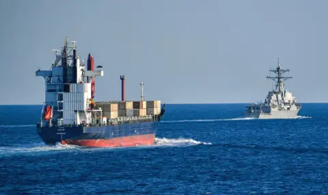 Axios: Trump's new Operation Freedom in the Strait of Hormuz does not include escorting merchant ships by the US Navy  - 1