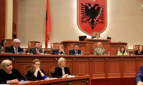 Албанският парламент ратифицира споразумението за мигрантите с Италия - 1