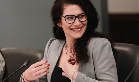 ПП застанаха зад Калина Константинова, "Възраждане" иска оставката ѝ , но и на правителството - 1