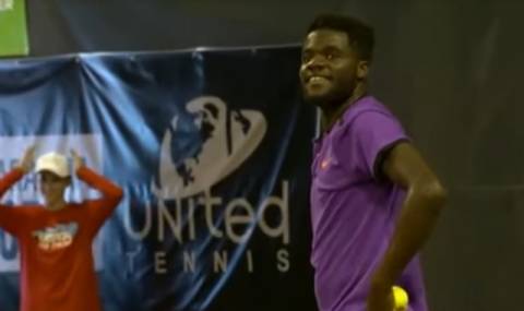 Шумен секс прекъсна тенис мач (ВИДЕО) - 1