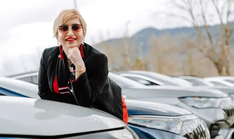 Bulgarian woman in the "World Women's Car of the Year" jury  - 1