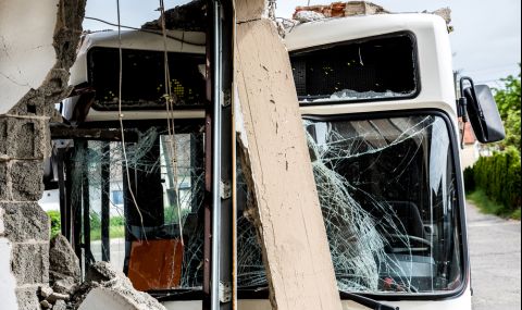 Автобус падна в пропаст в Турция - 1