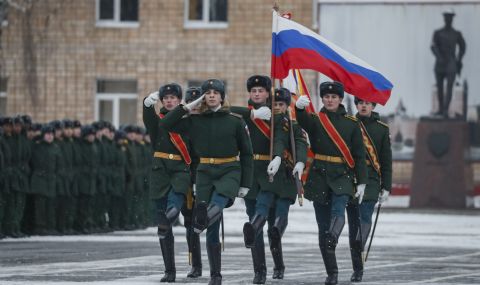 От 2023 г. в руските училища ще бъде въведено начално военно обучение - 1