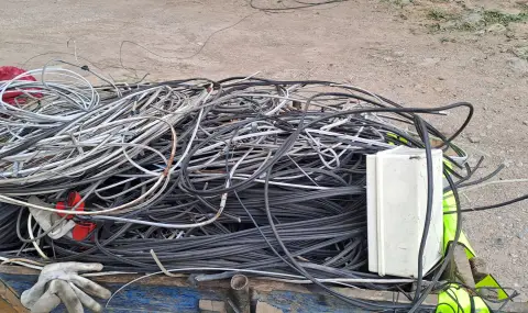 ЕРМ Запад премахва неизползваеми комуникационни кабели и подобрява градската среда - 1