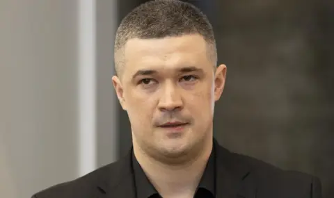 Към Вашингтон! Отстраненият министър на отбраната на Украйна иска да събере средства за нови проекти - 1