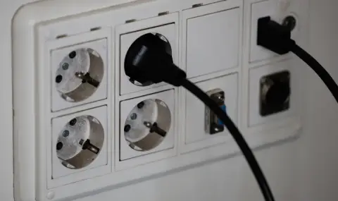 Парламентът реши: ЕРП-тата ще дължат неустойки при прекъсване на тока над 48 часа - 1