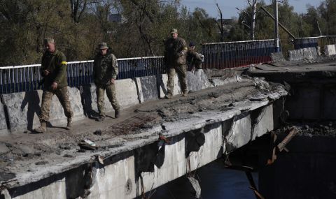 Украйна потвърди удара по Антоновския мост - 1