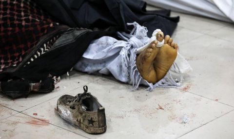 Над 12 жертви след взрив в джамия в Кабул - 1
