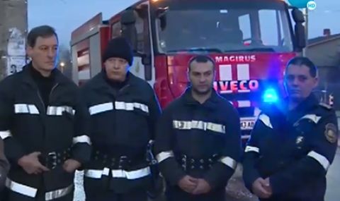 Среща с пожарникарите, спасили Костинброд от трагедия след катастрофата с цистерна   - 1